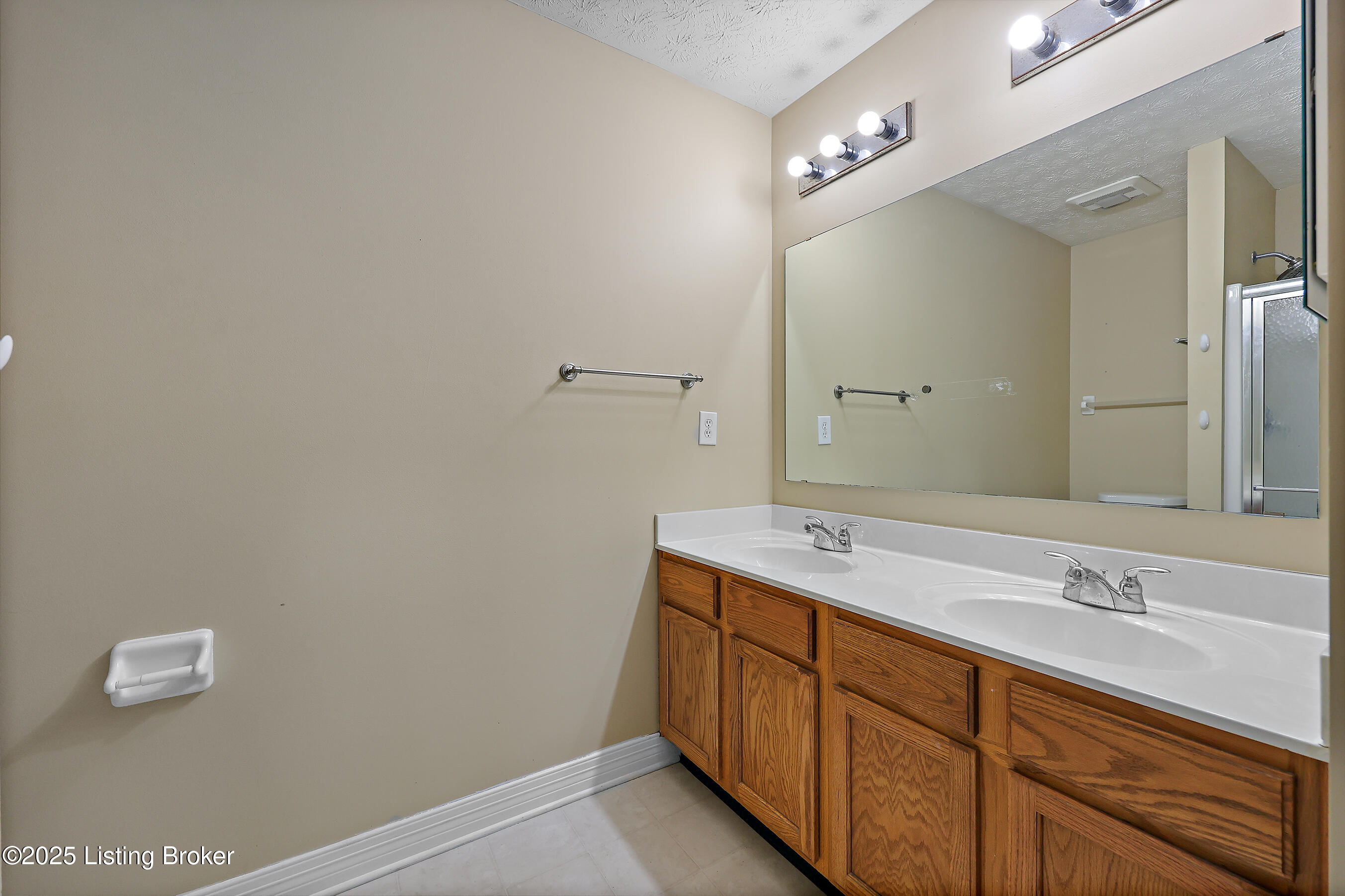 4428 Fallen Apple Ln