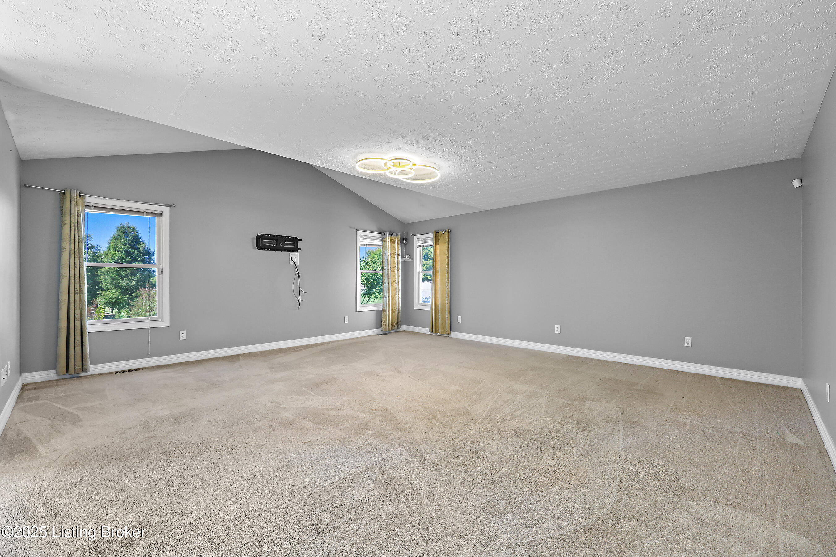 4428 Fallen Apple Ln