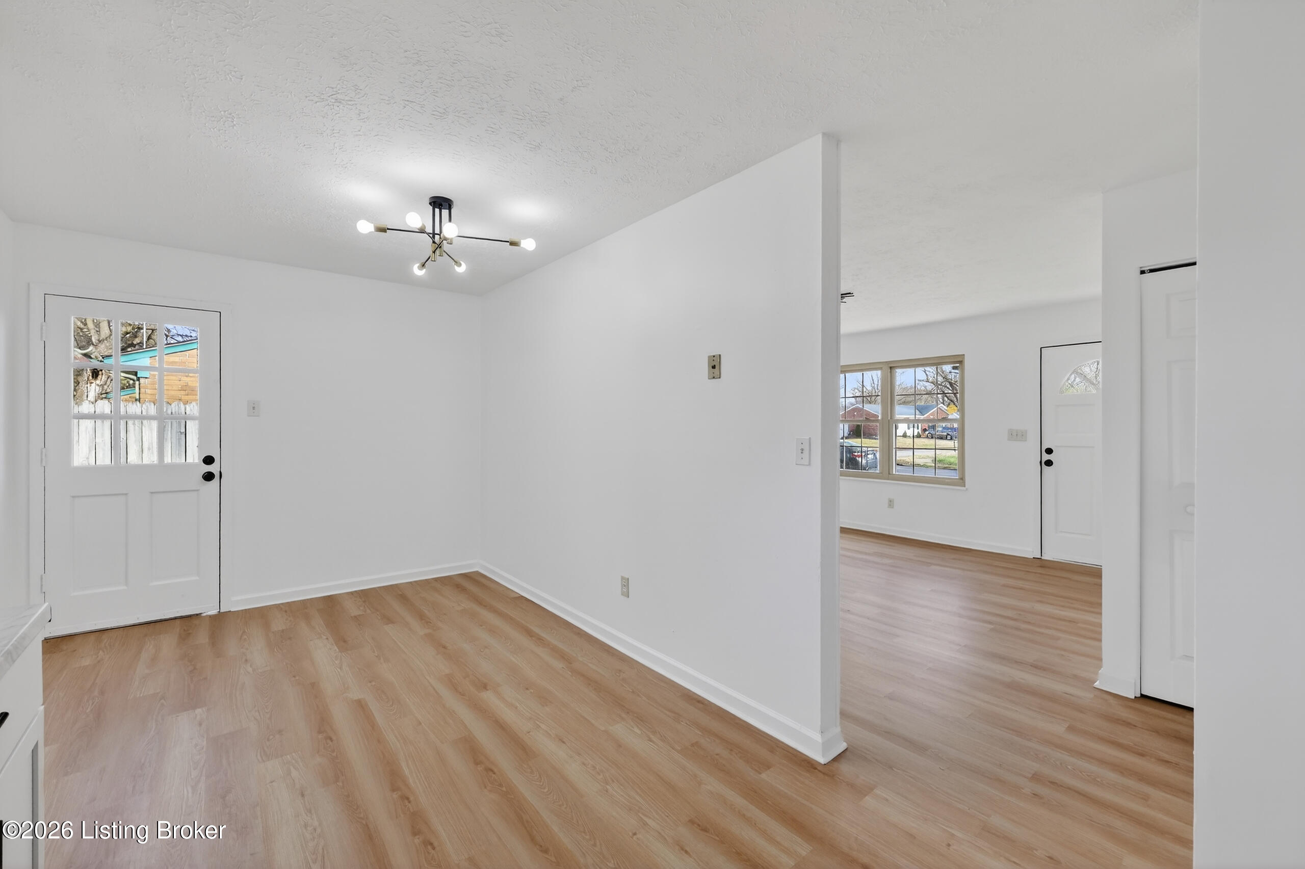 10810 Dorton Dr