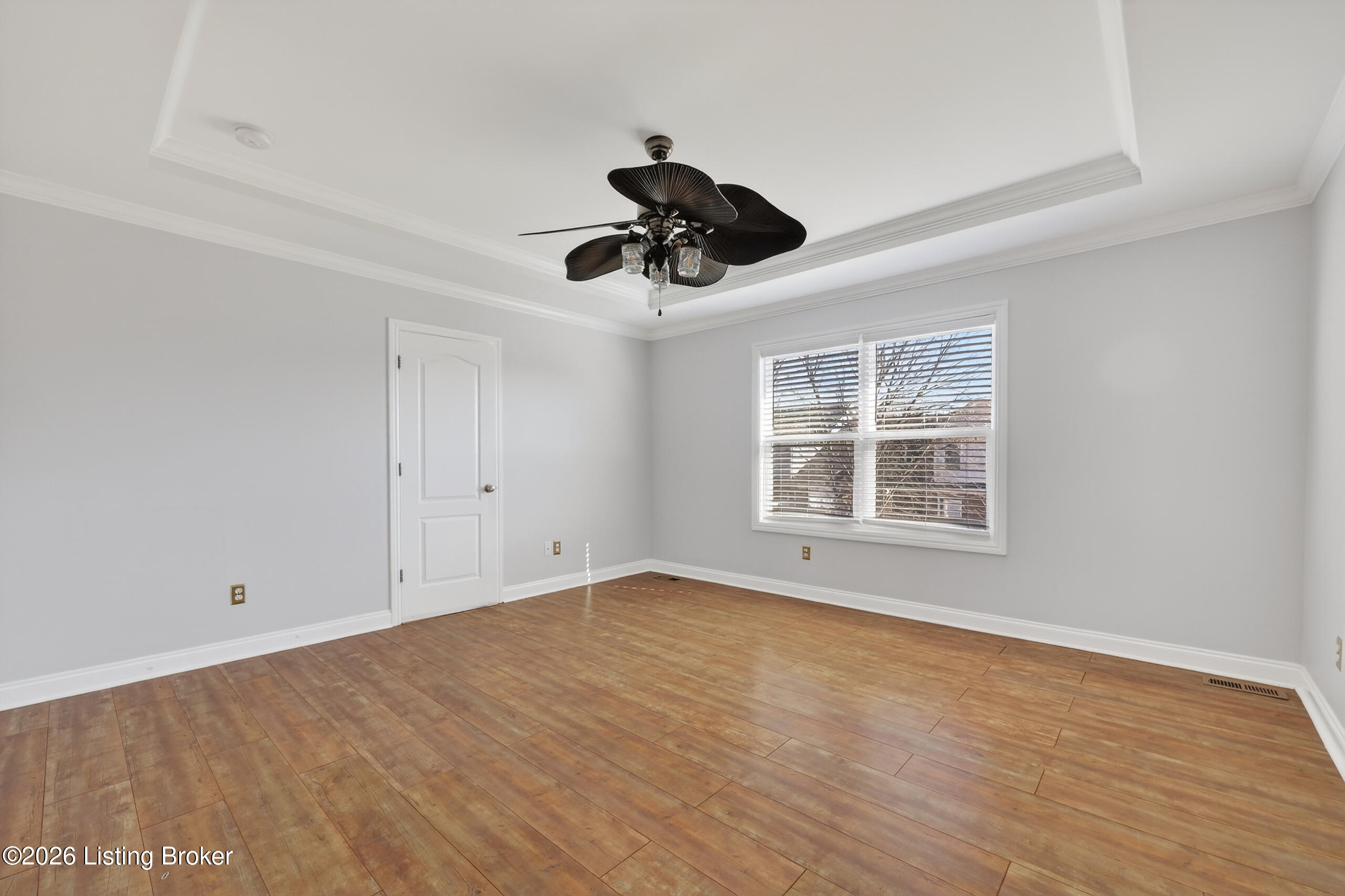 5609 Red Crested Way