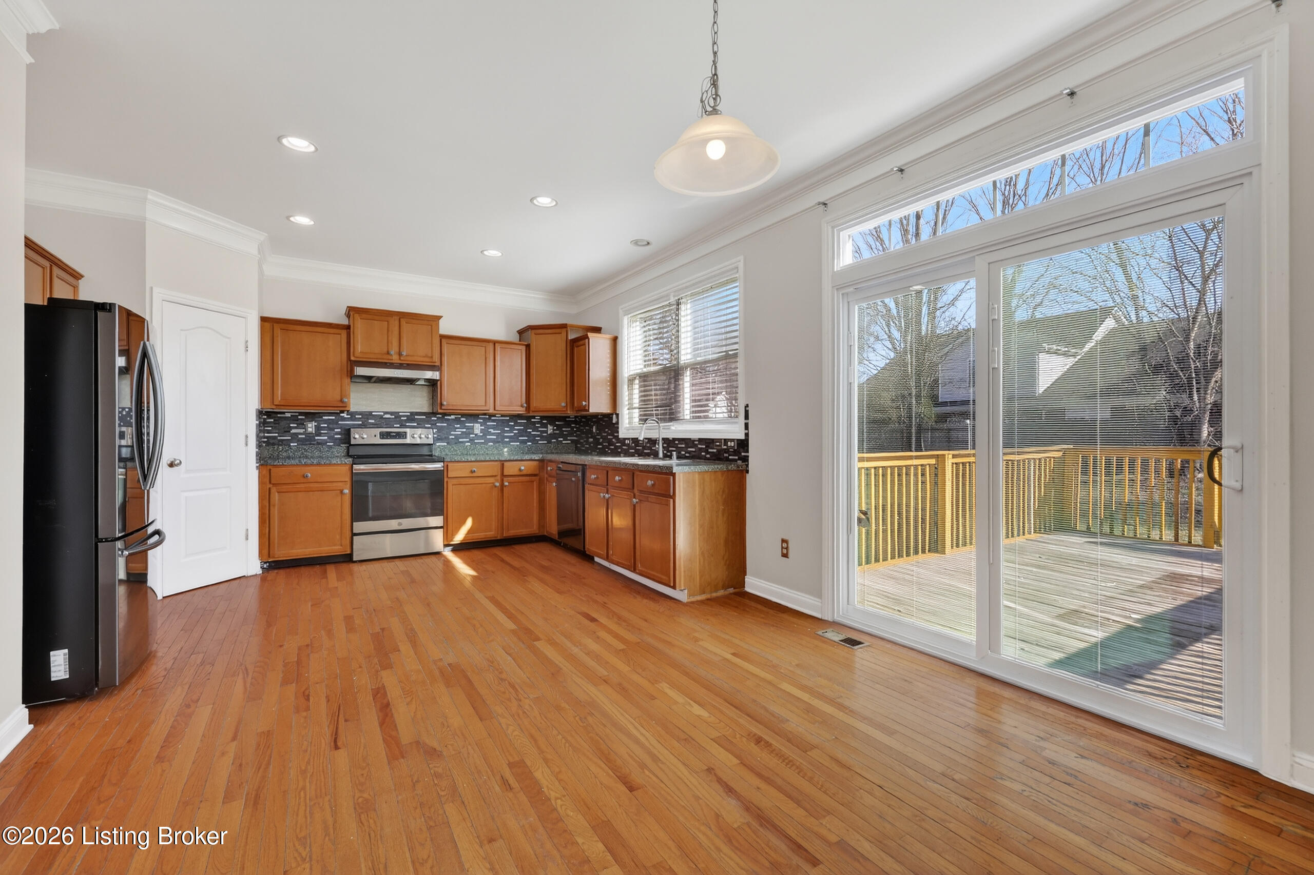 5609 Red Crested Way