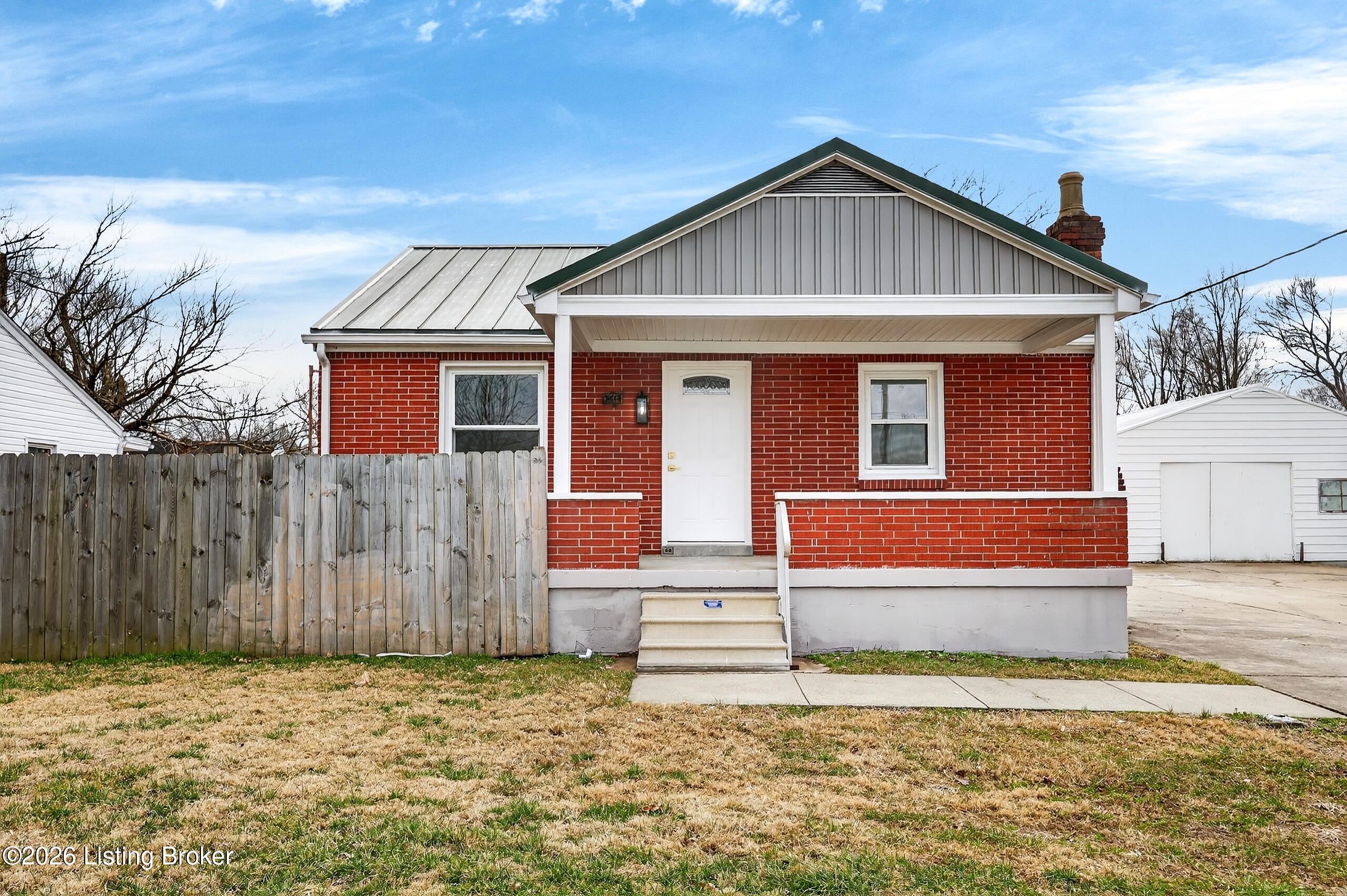 2414 Thomas Ave