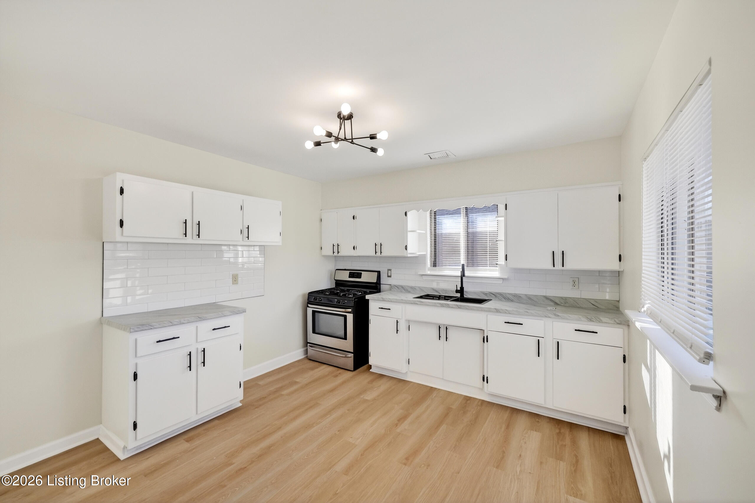 1603 Lou Gene Ave