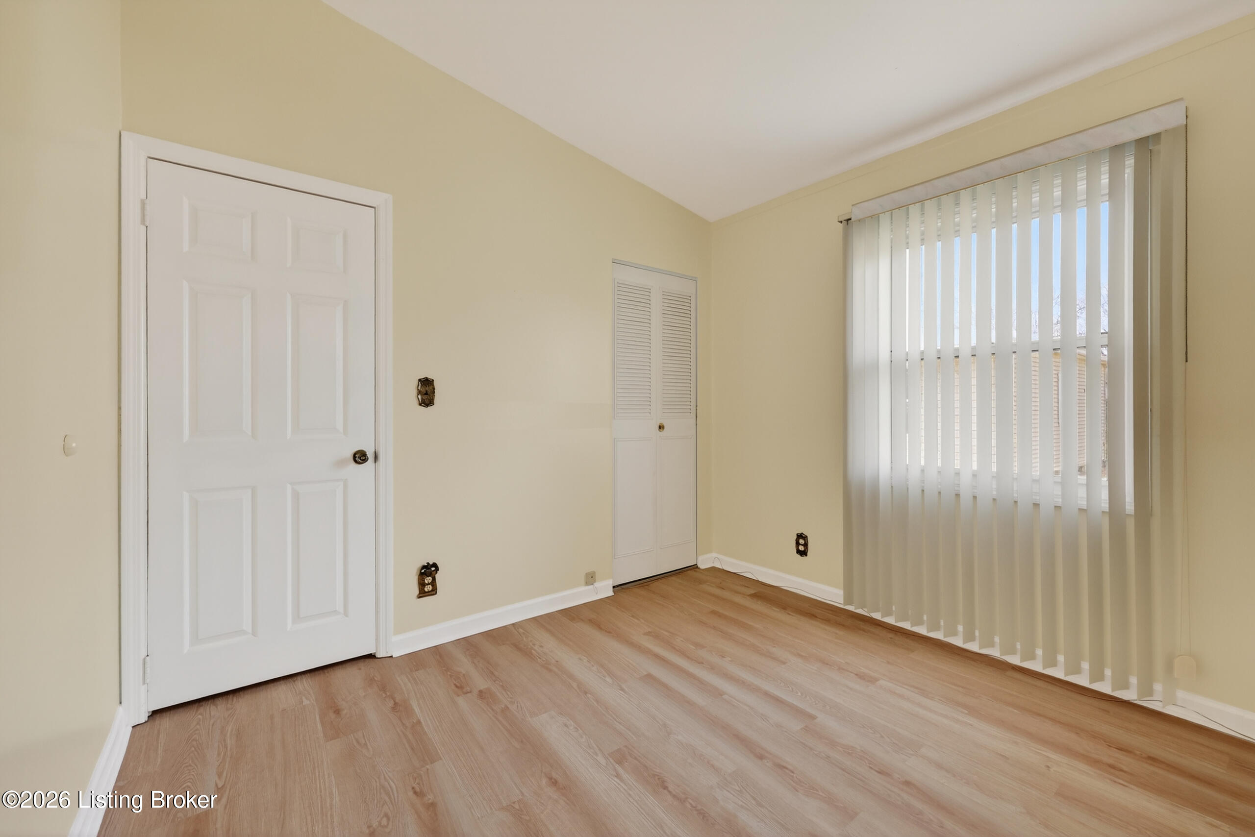 9901 Ponder Ln