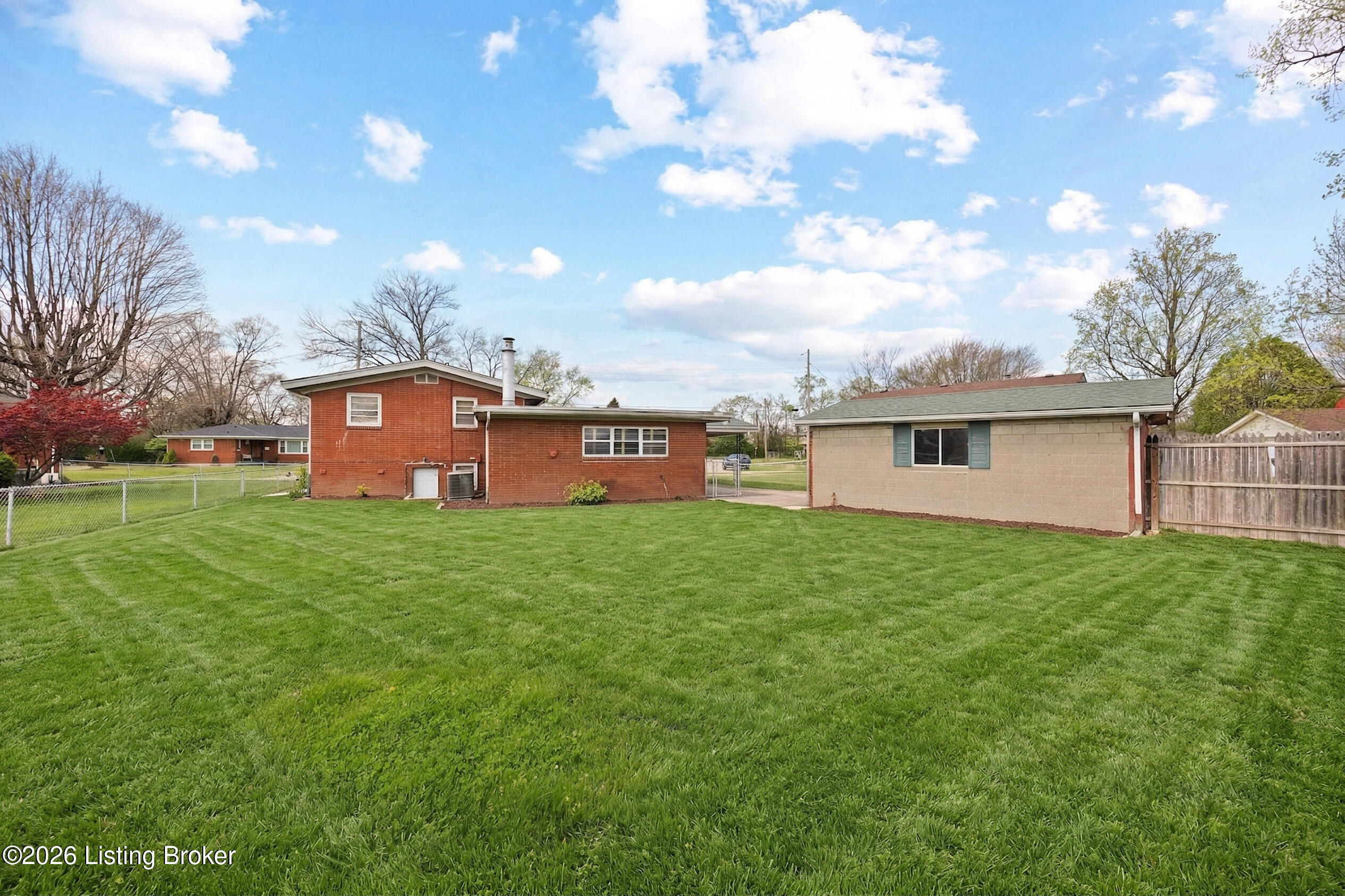 2403 Elkhorn Ln