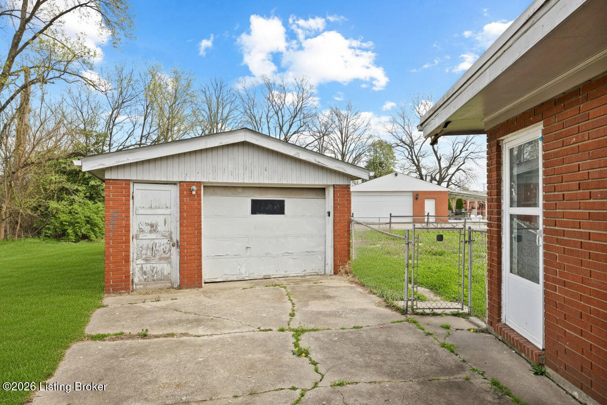 2403 Elkhorn Ln