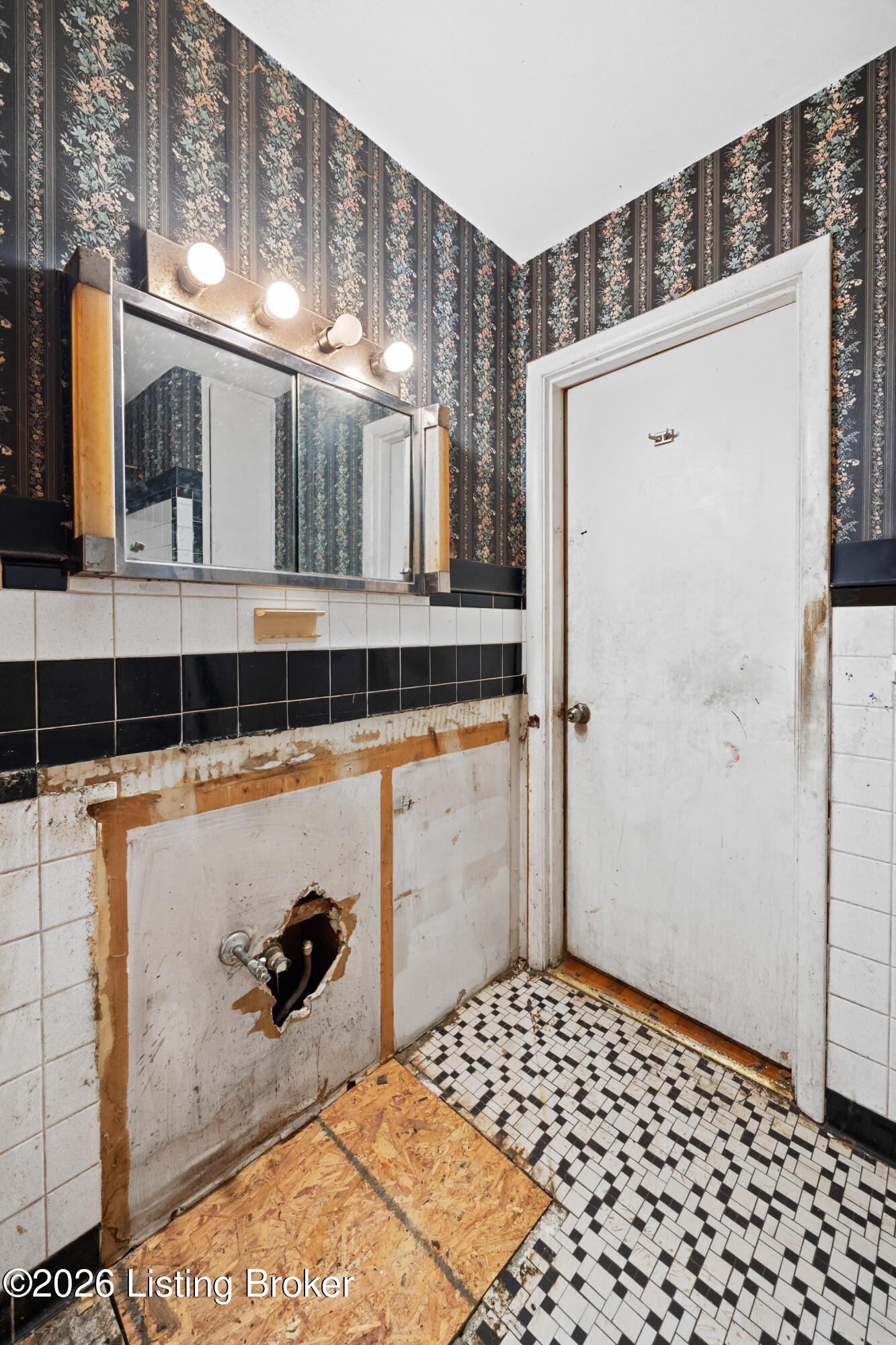2403 Elkhorn Ln