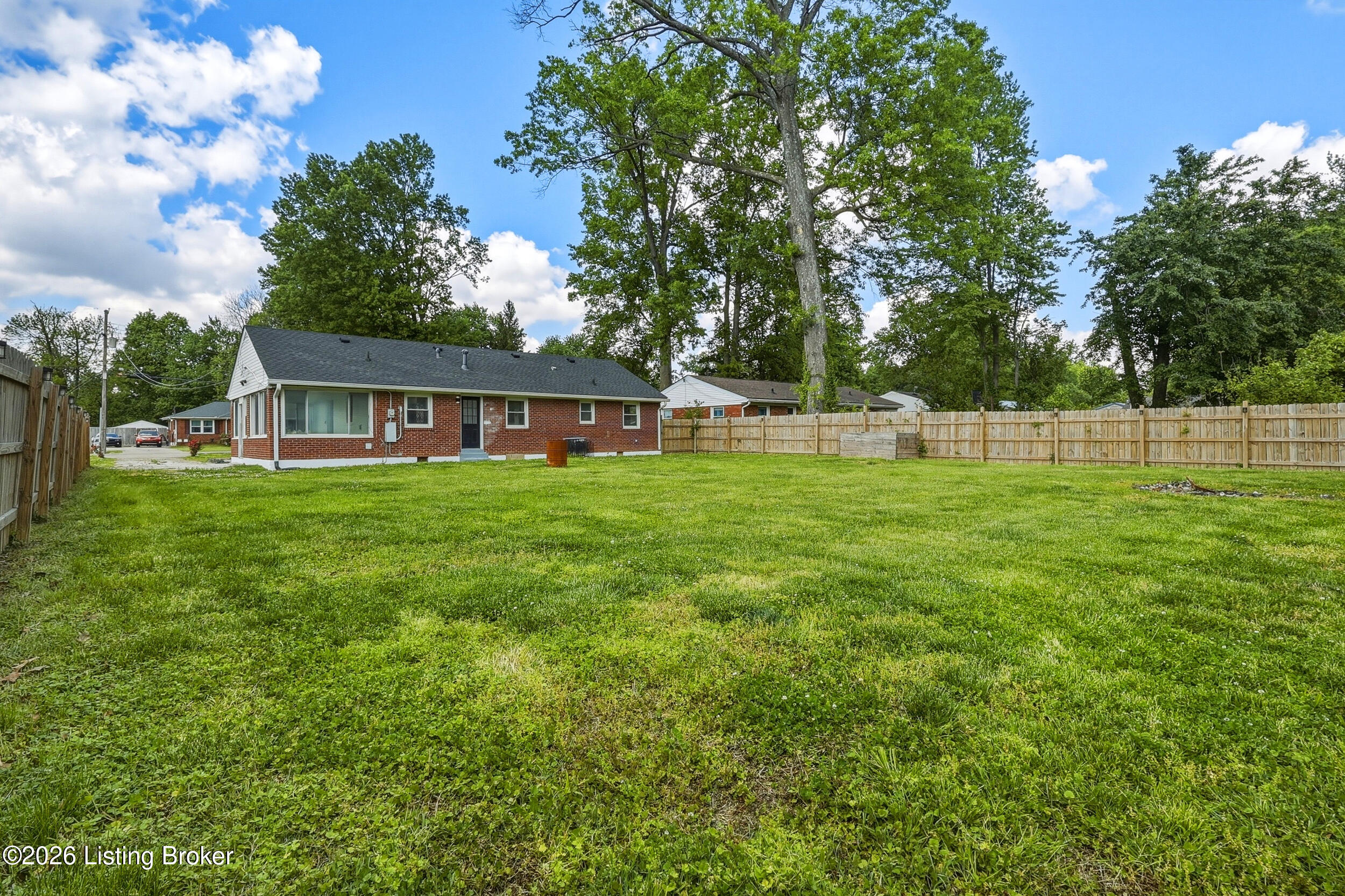 5127 Braidwood Dr