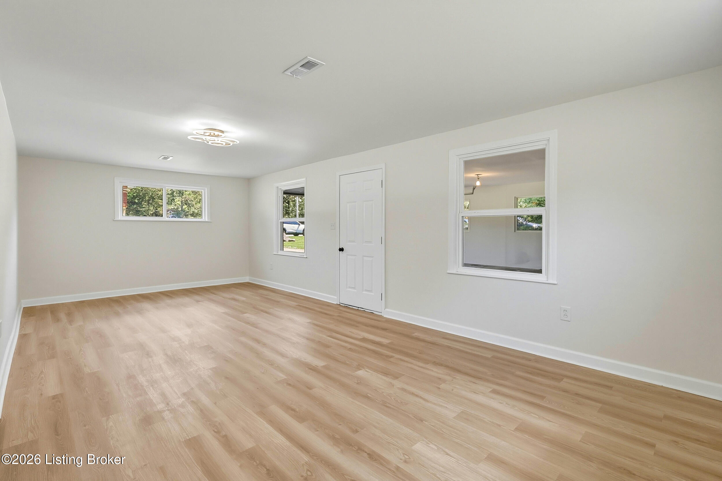 3600 Montclair Ave