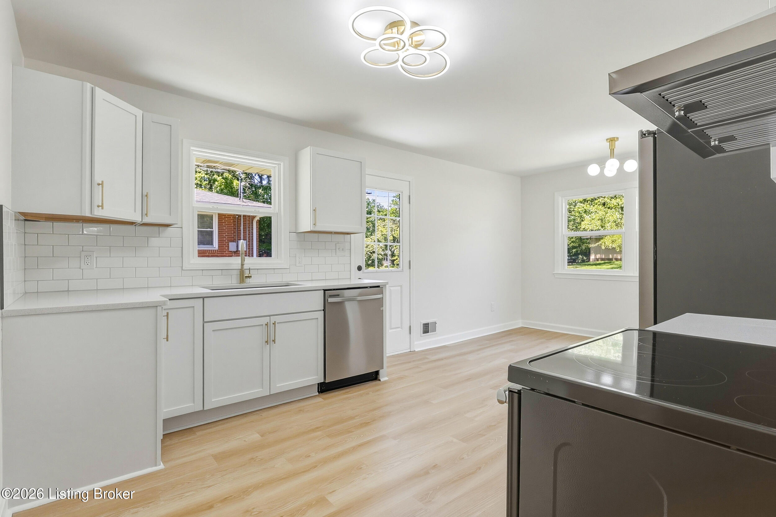 3600 Montclair Ave