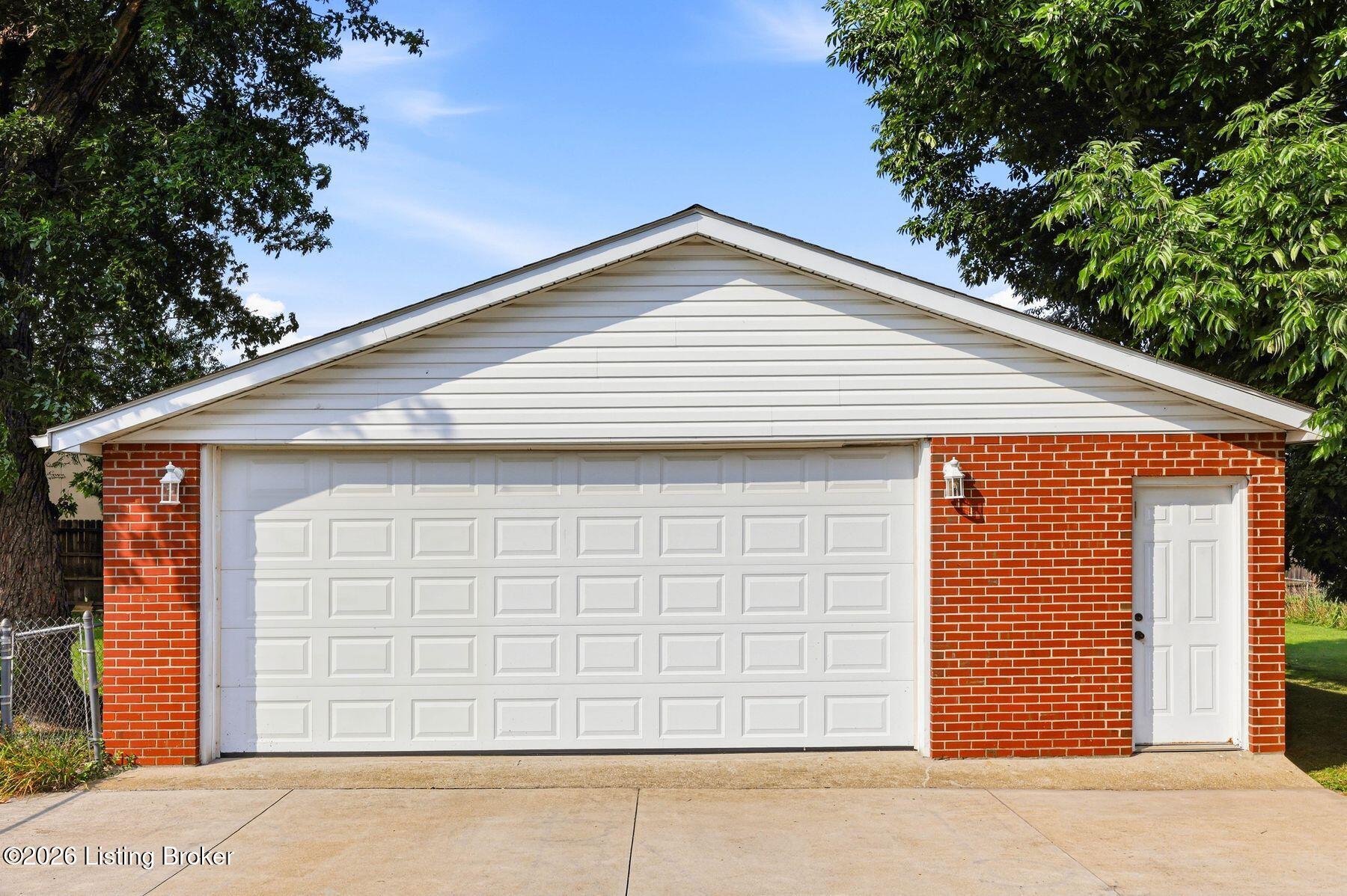 5204 Monaco Dr