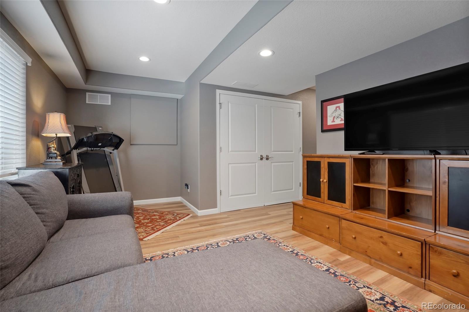 10570 Laurelglen Circle