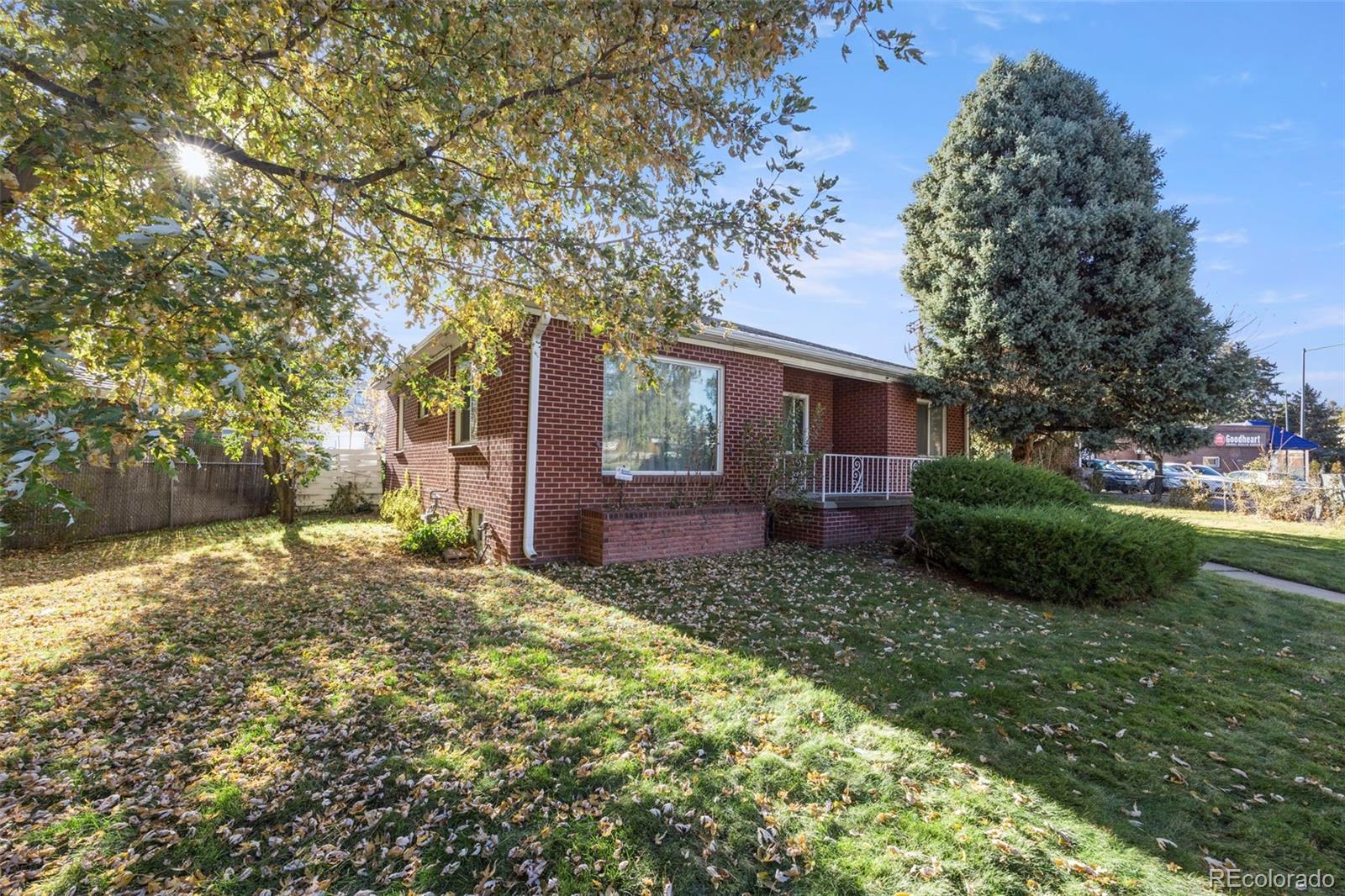 555 Josephine Street