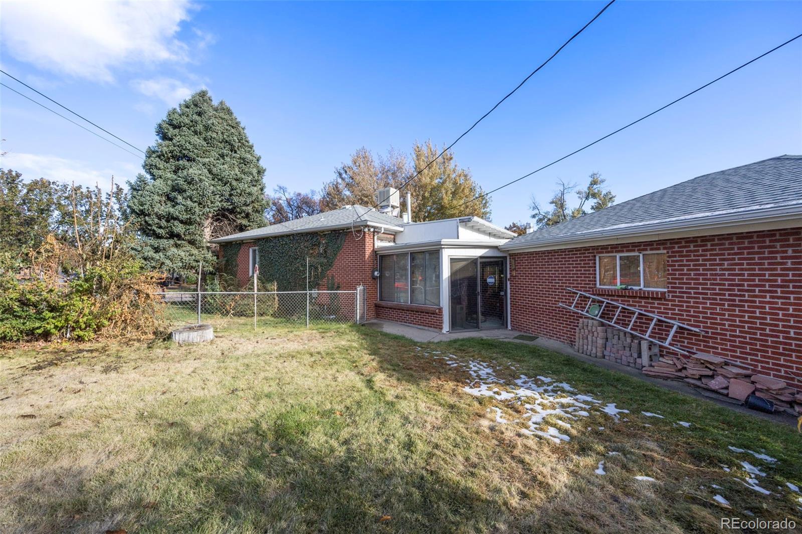 555 Josephine Street