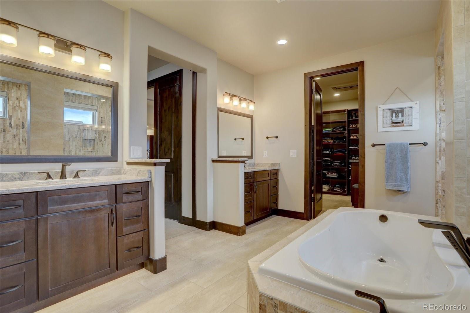 8805 Hunters Hill Lane