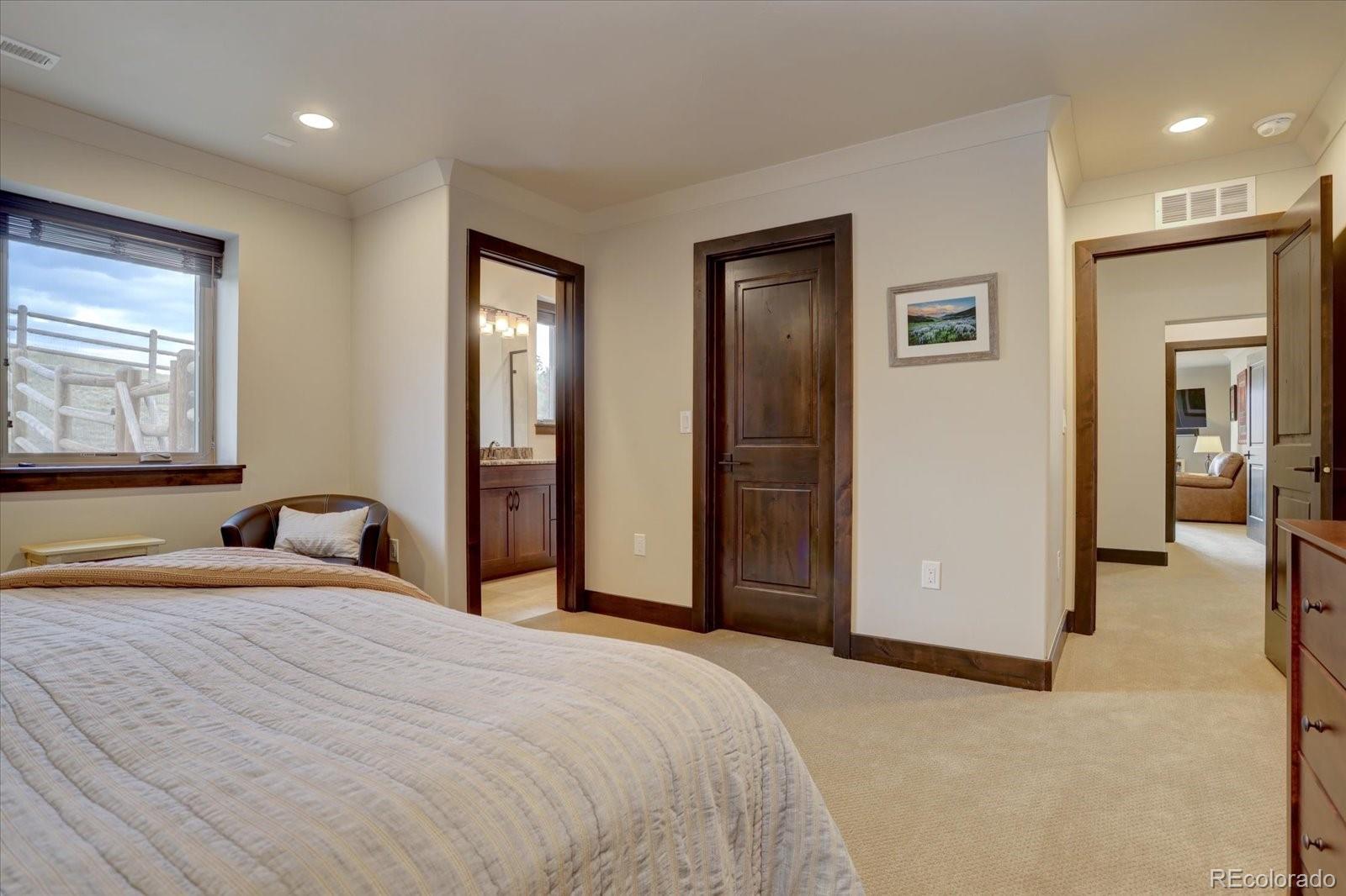 8805 Hunters Hill Lane