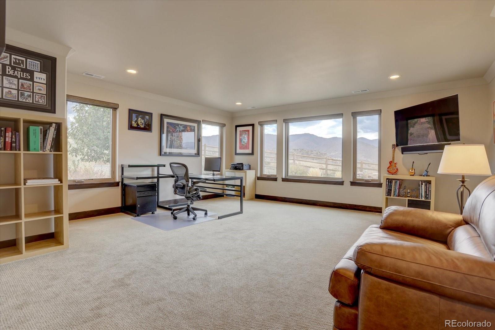 8805 Hunters Hill Lane