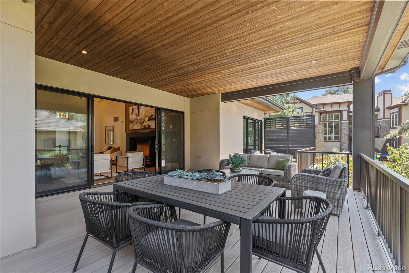 2596 Saddleback Drive