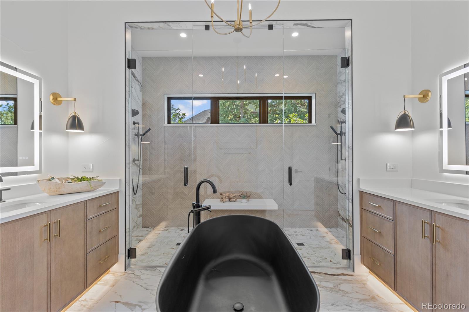 2596 Saddleback Drive