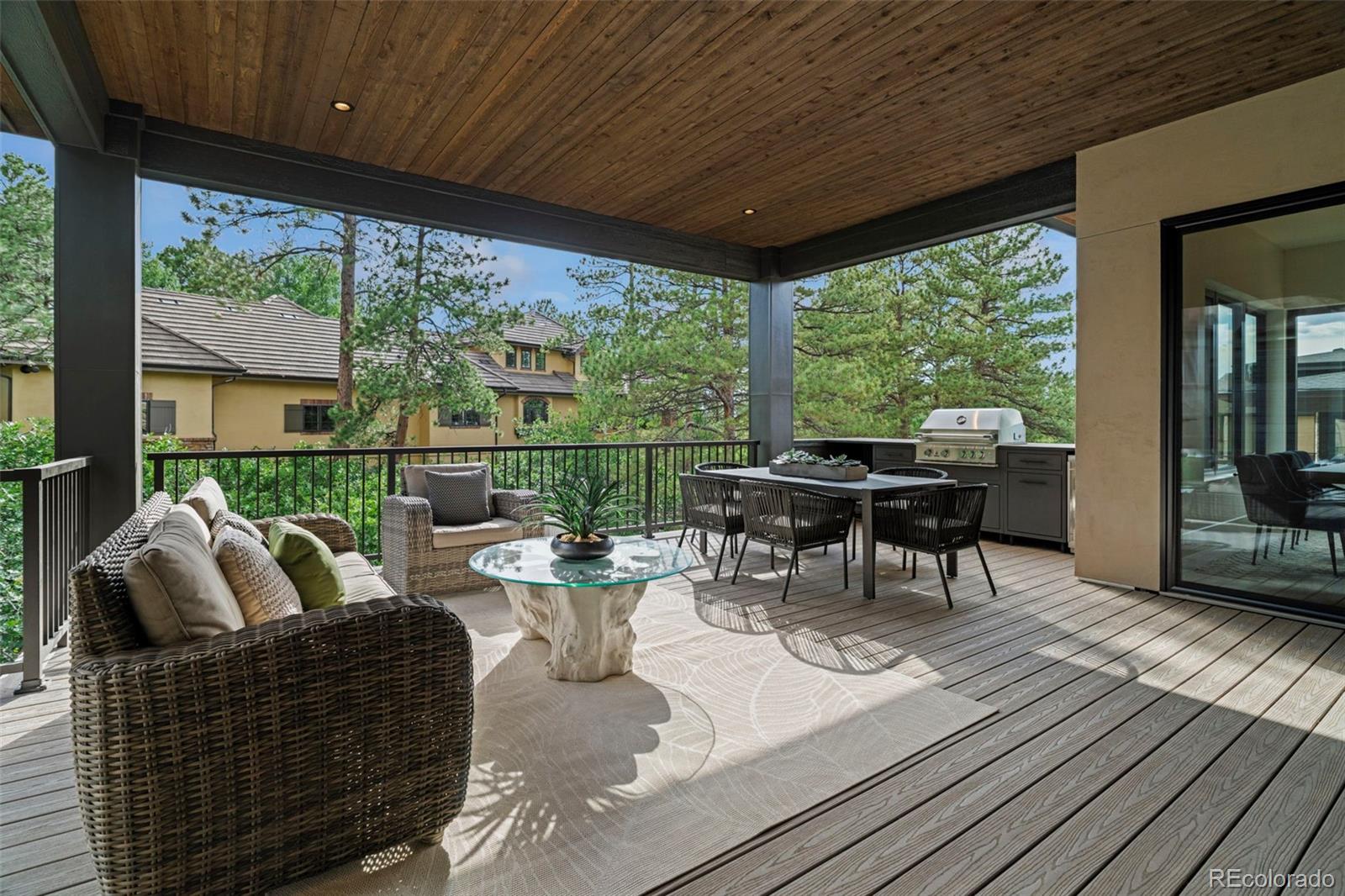 2596 Saddleback Drive