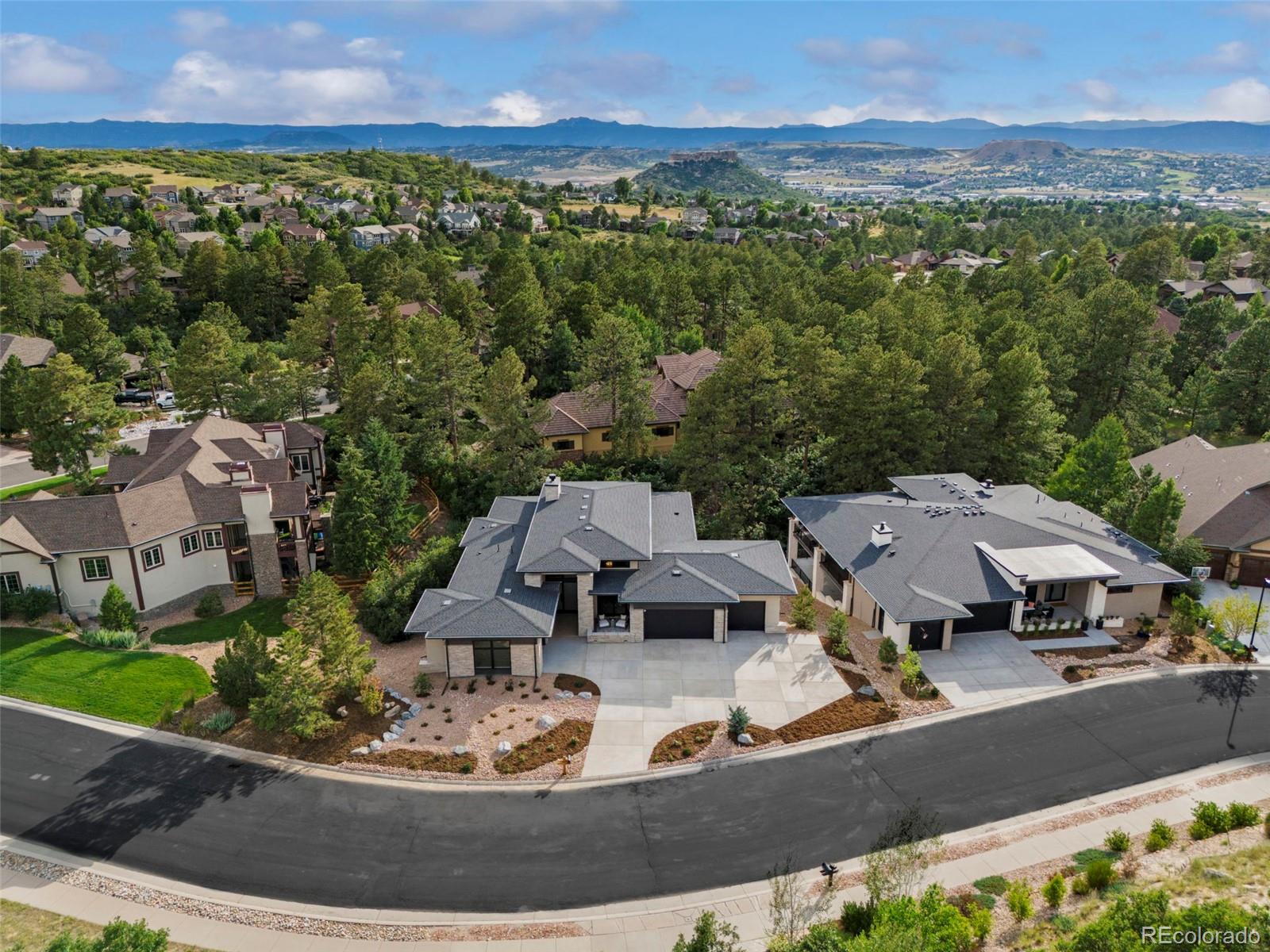 2596 Saddleback Drive