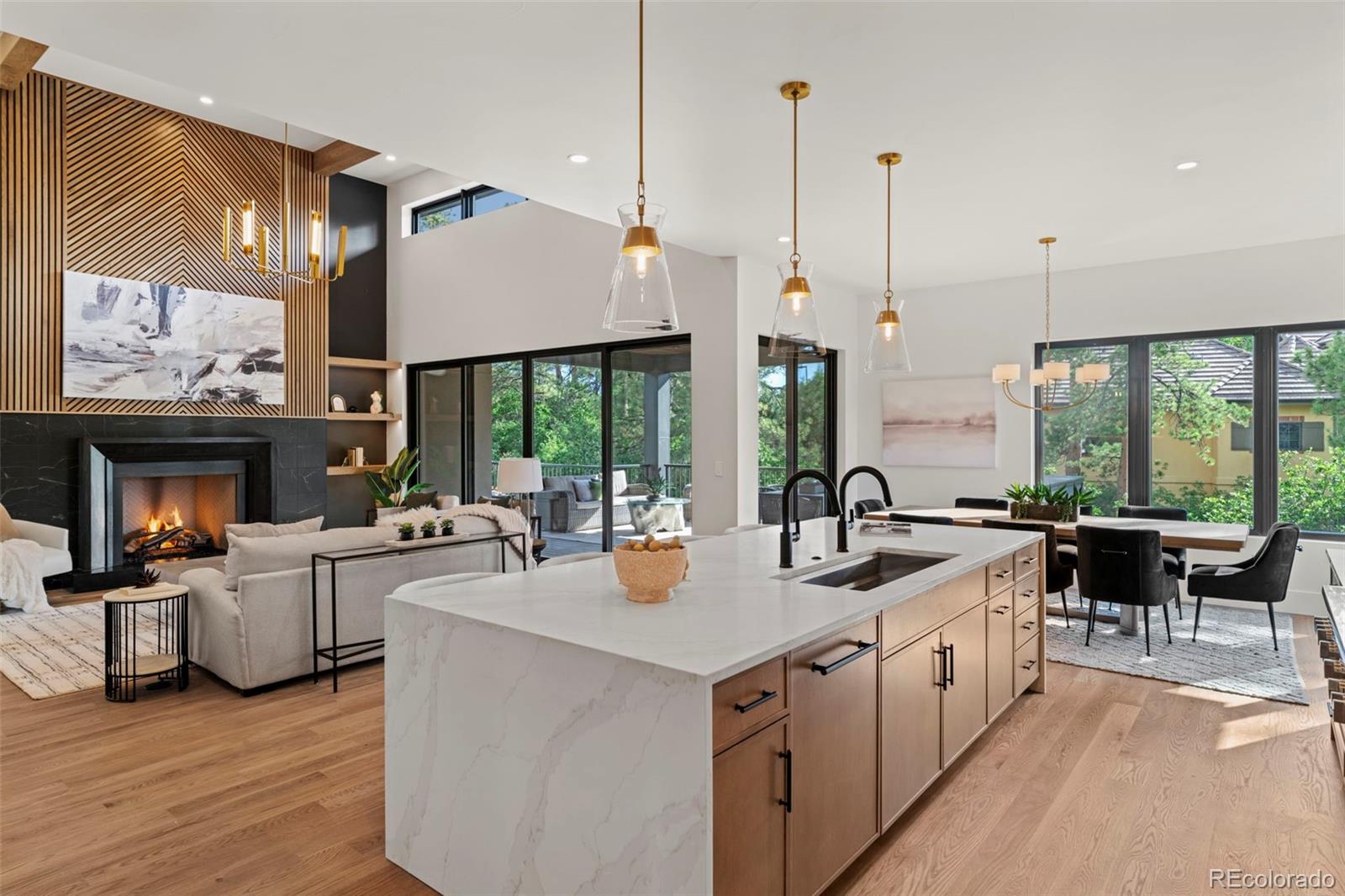2596 Saddleback Drive