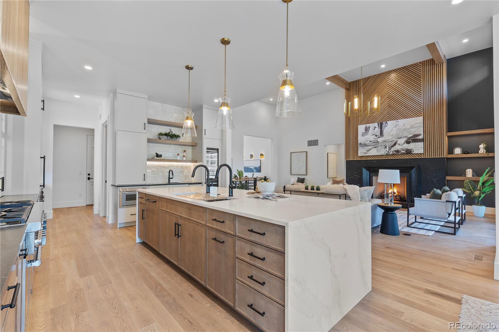 2596 Saddleback Drive