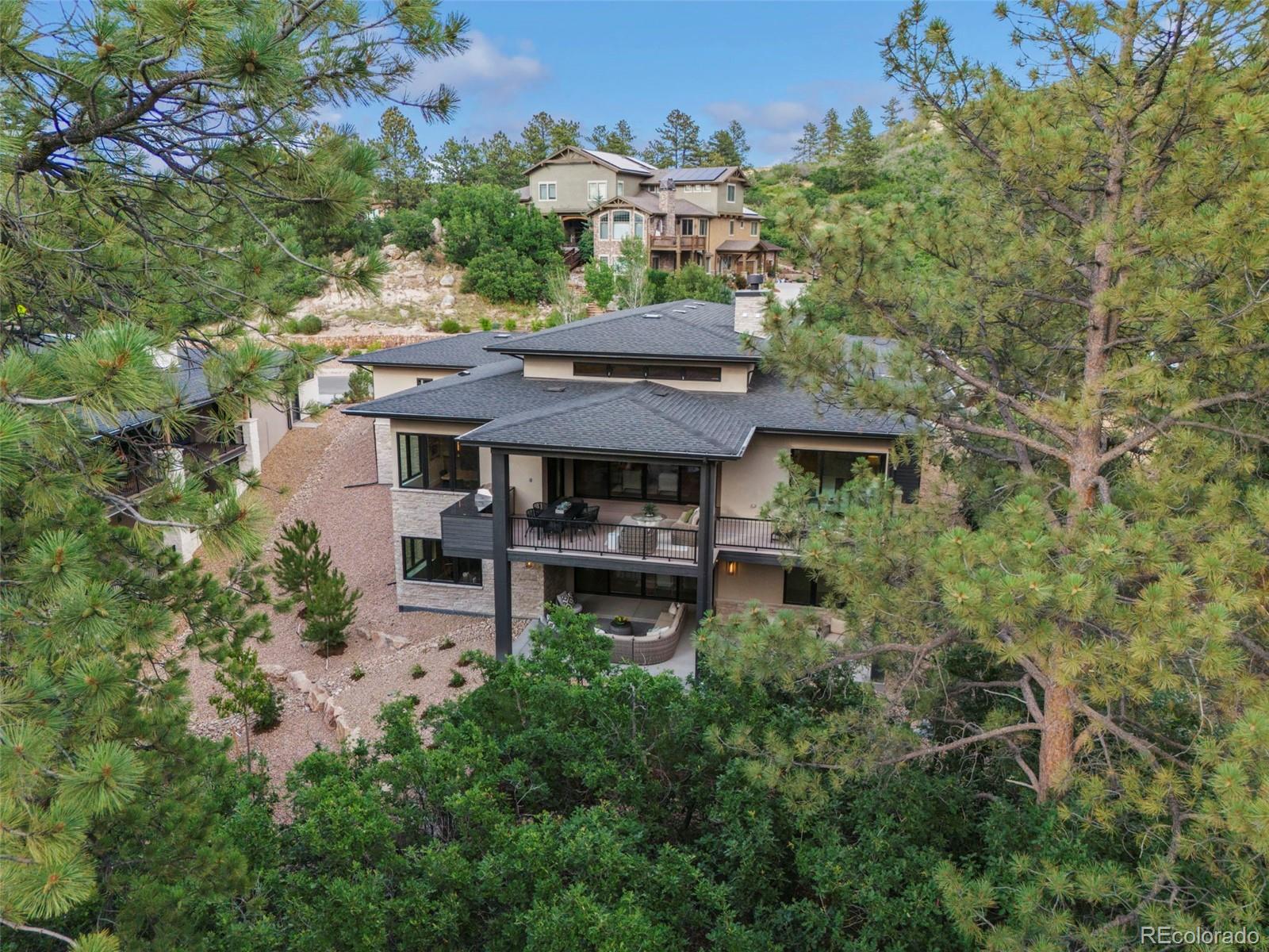 2596 Saddleback Drive