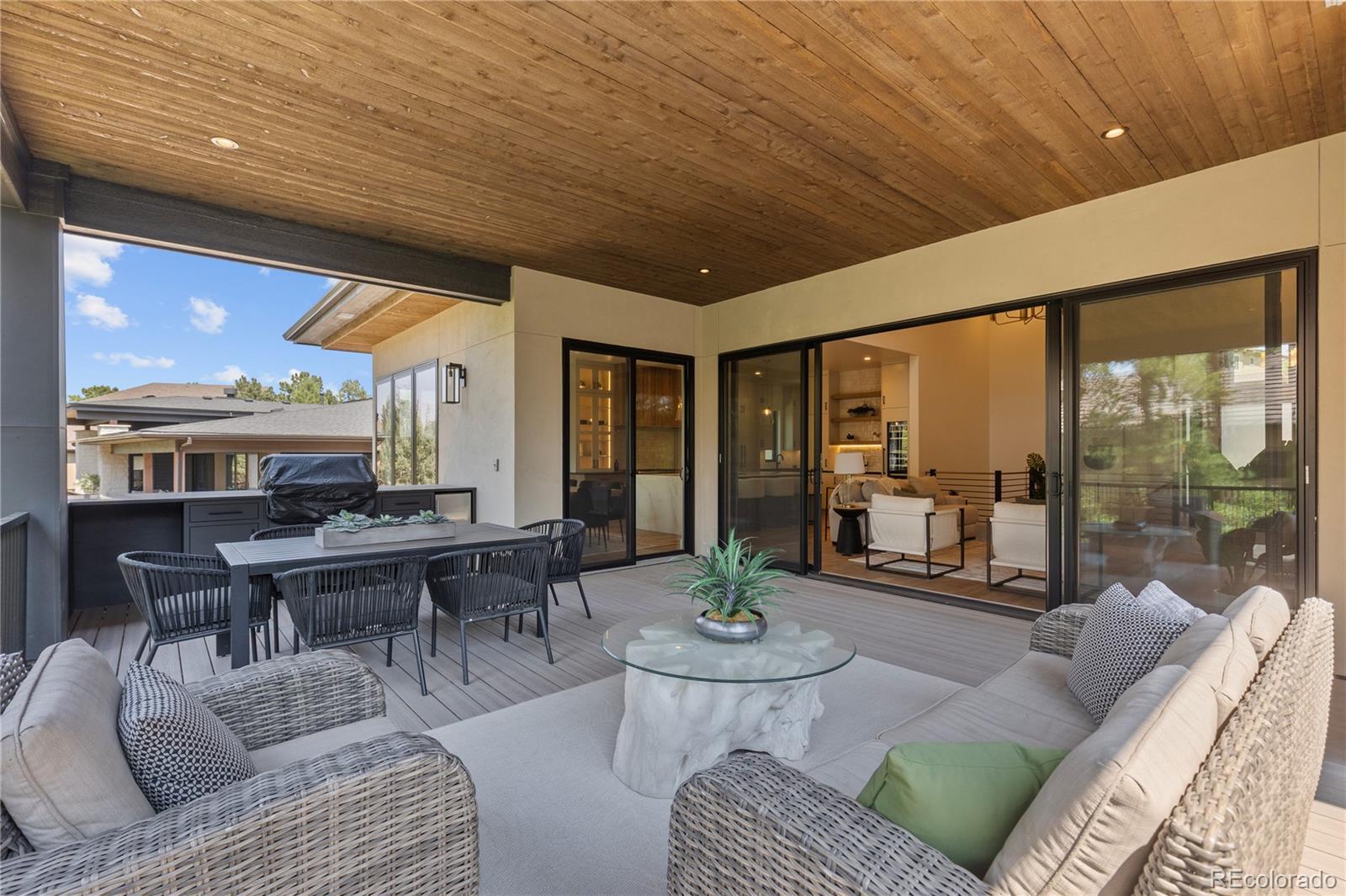 2596 Saddleback Drive