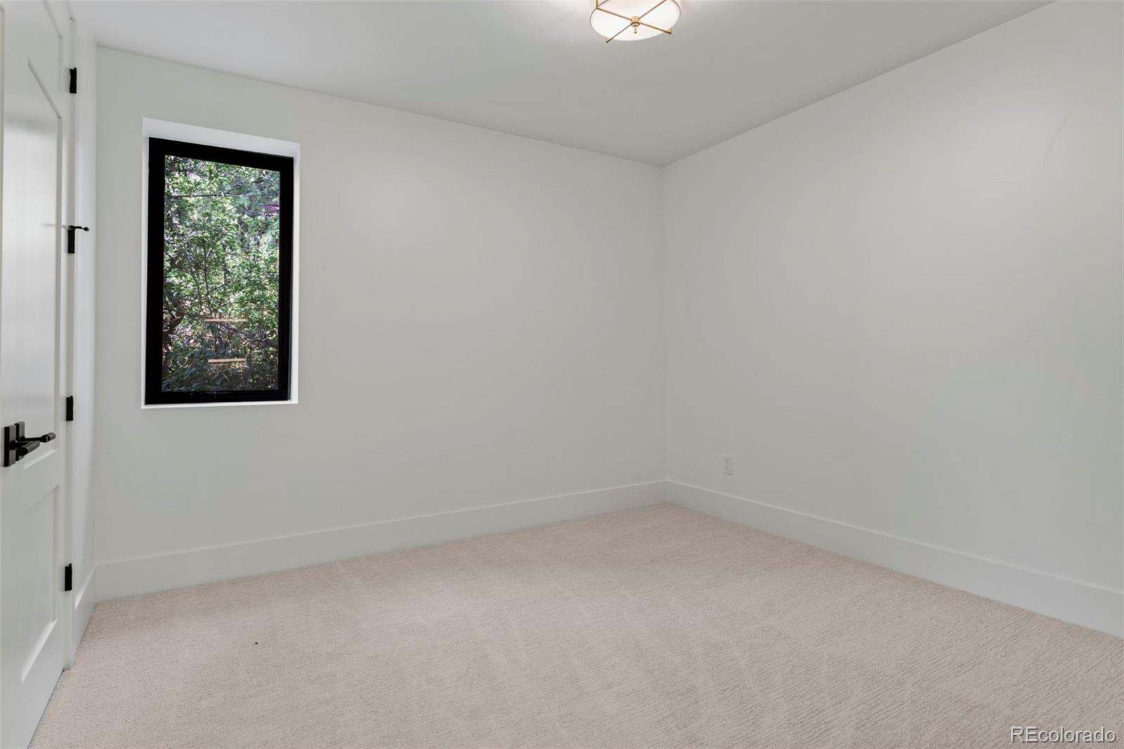 2596 Saddleback Drive