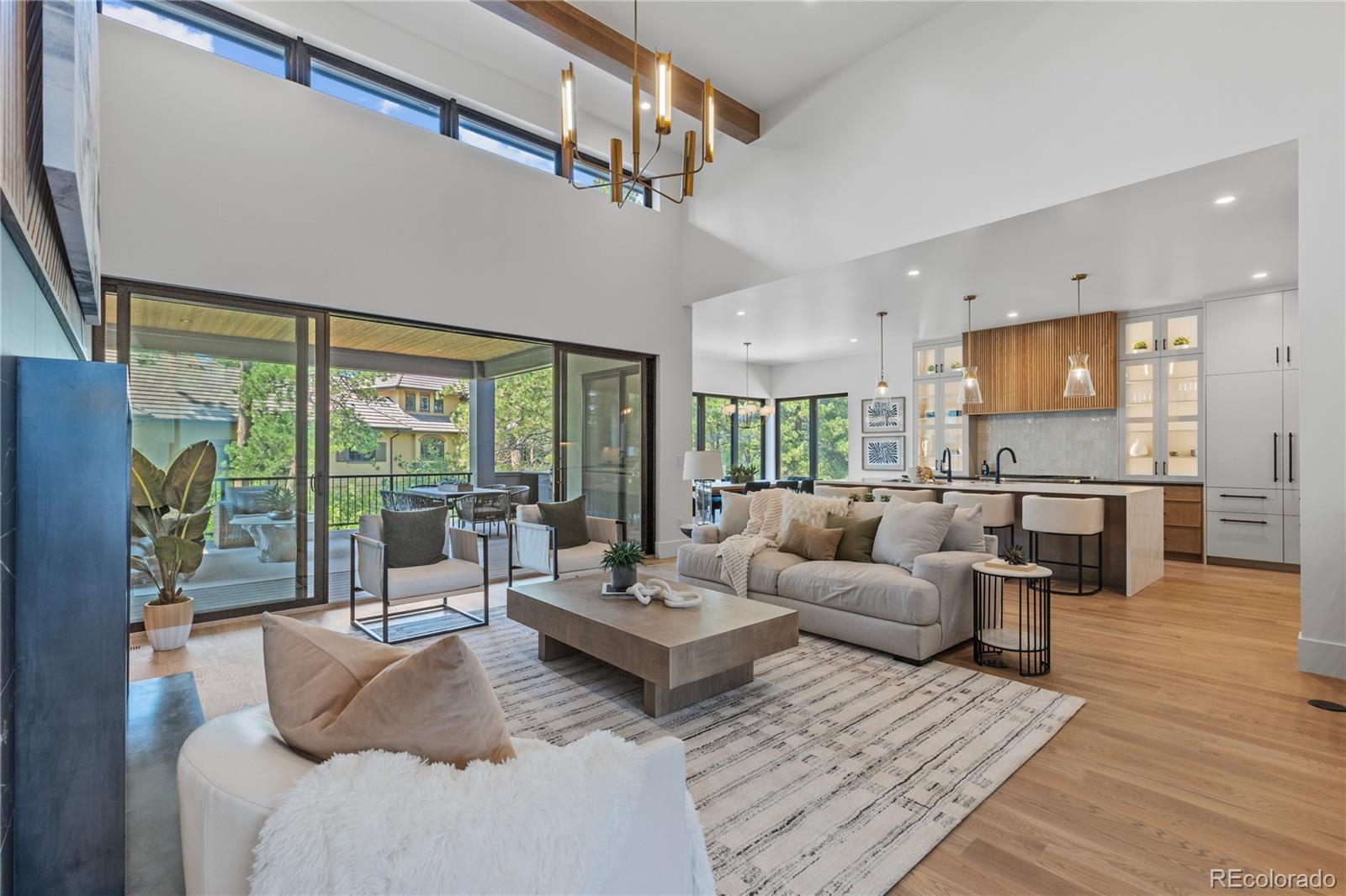 2596 Saddleback Drive