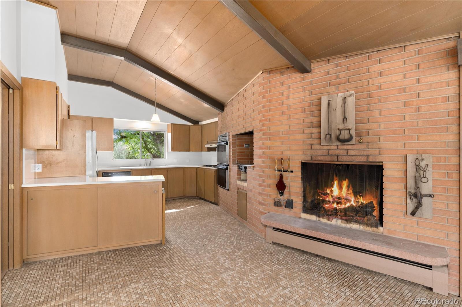 500 Rangeview Drive