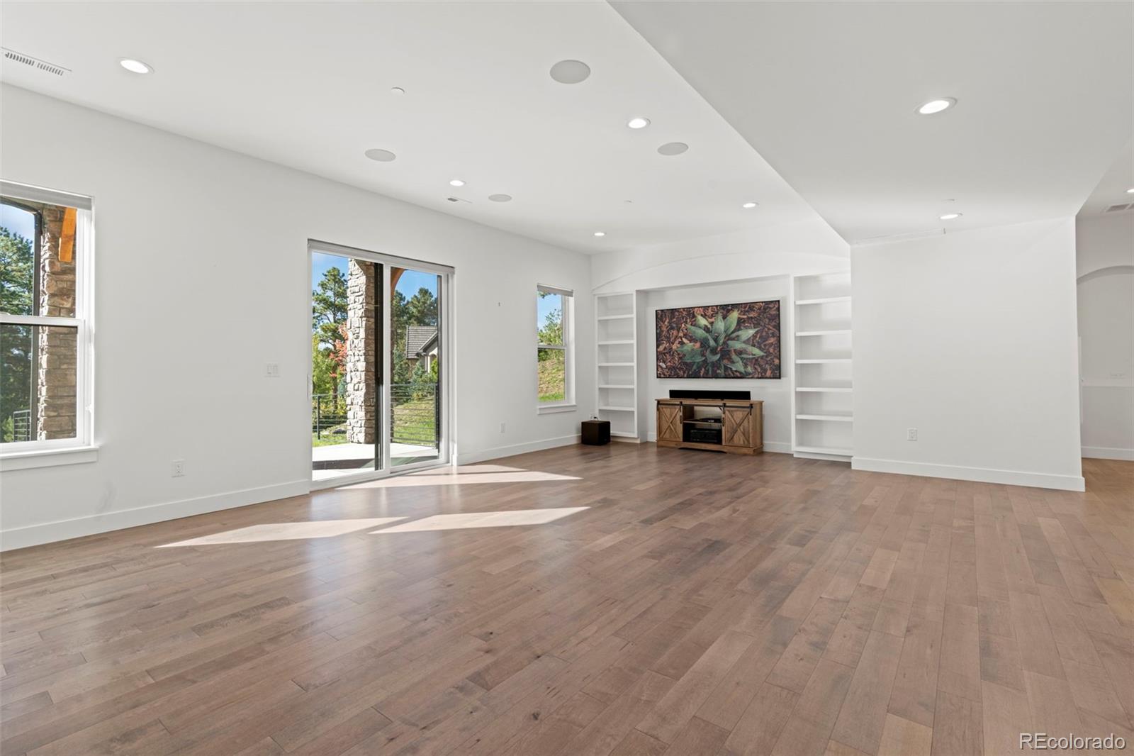 2164 Avenida Del Sol