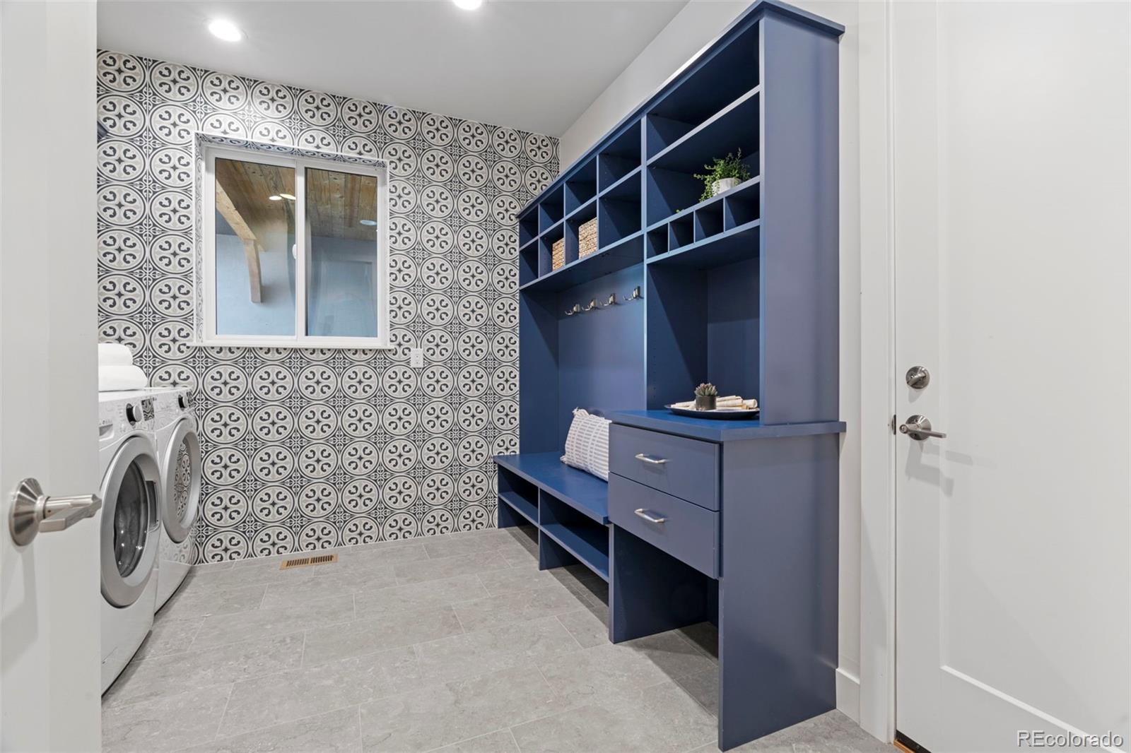 2164 Avenida Del Sol