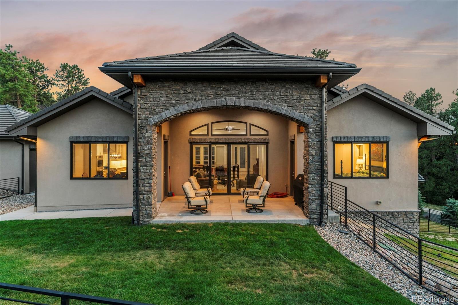 2164 Avenida Del Sol