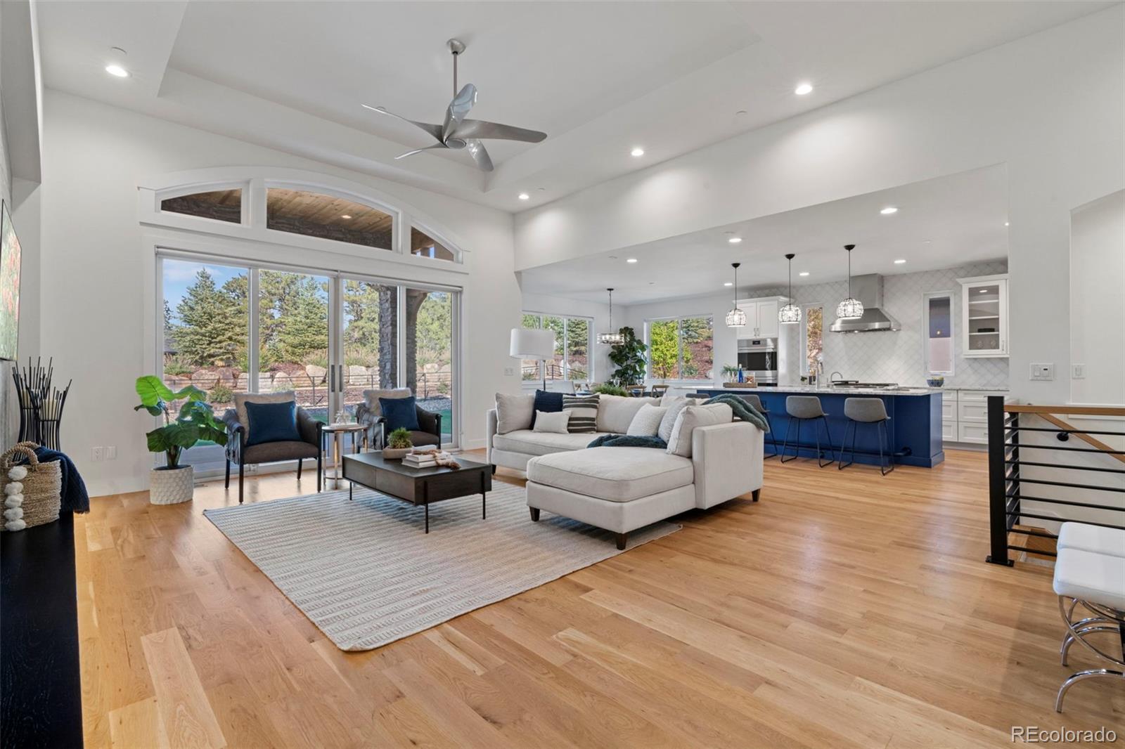 2164 Avenida Del Sol