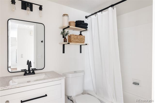 4818 E Kentucky Avenue Unit: B
