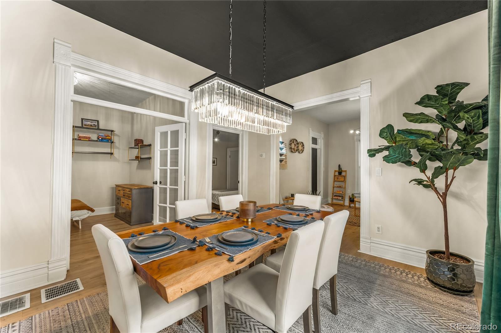 2435 N Gilpin Street