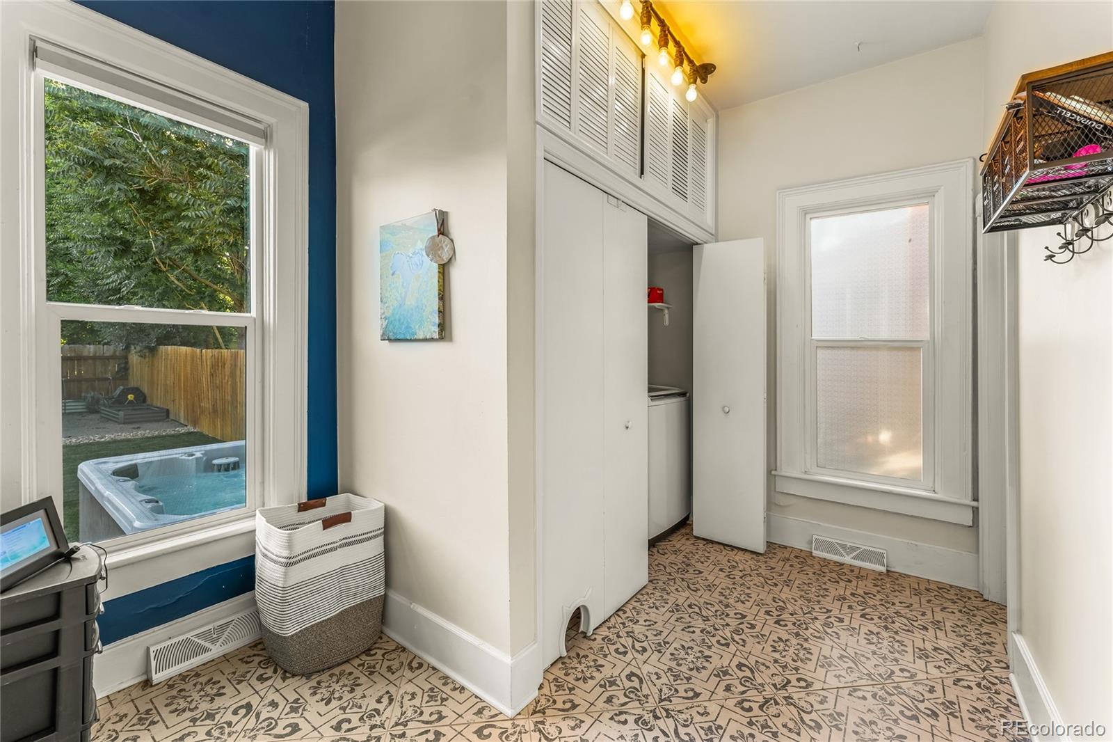 2435 N Gilpin Street