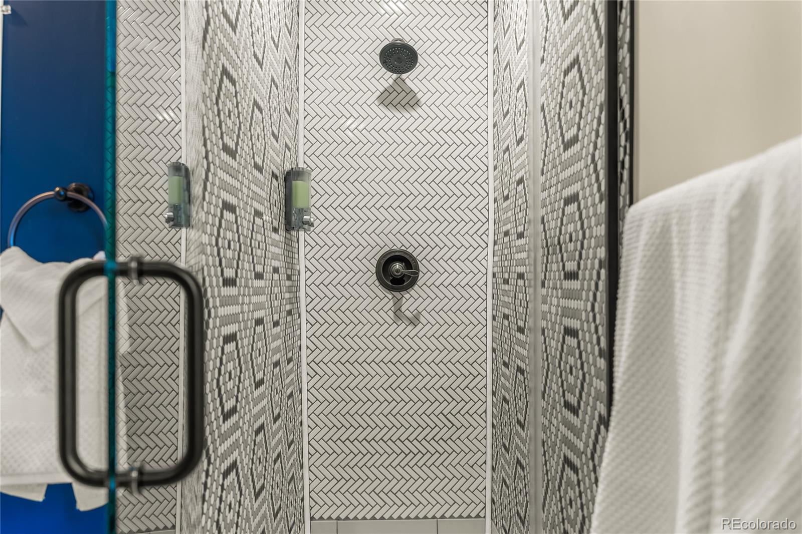 2435 N Gilpin Street