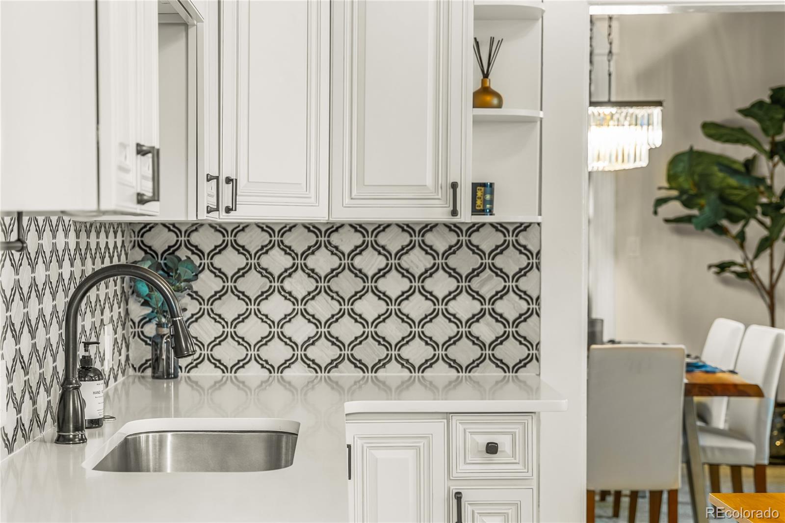 2435 N Gilpin Street