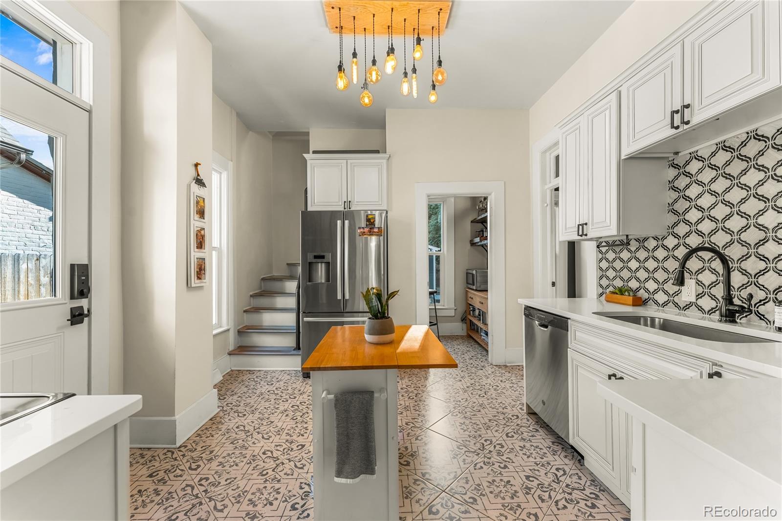 2435 N Gilpin Street