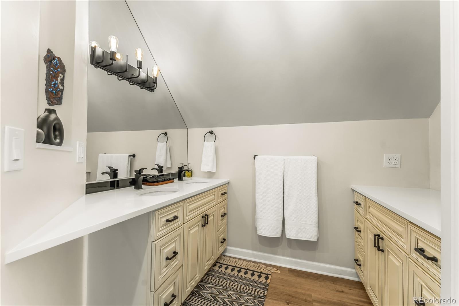 2435 N Gilpin Street