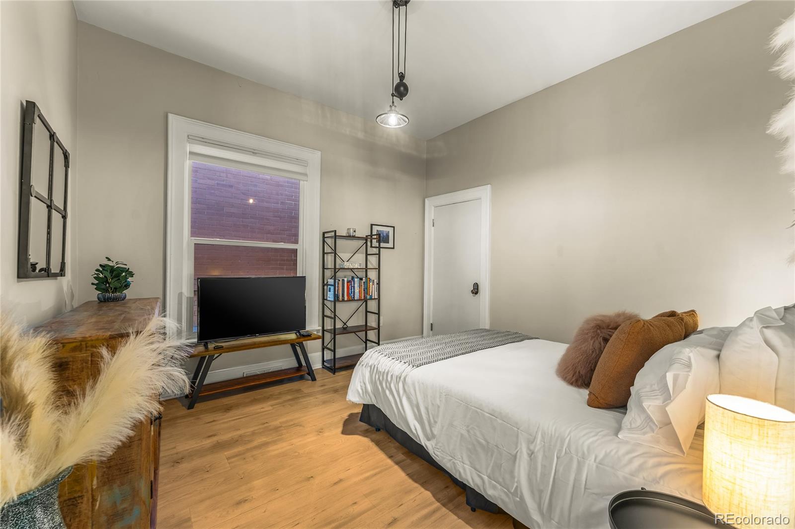 2435 N Gilpin Street