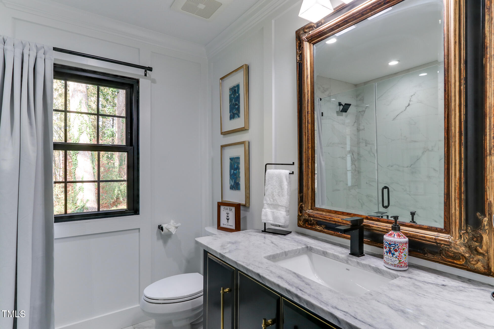 1005 Willow Run South Drive