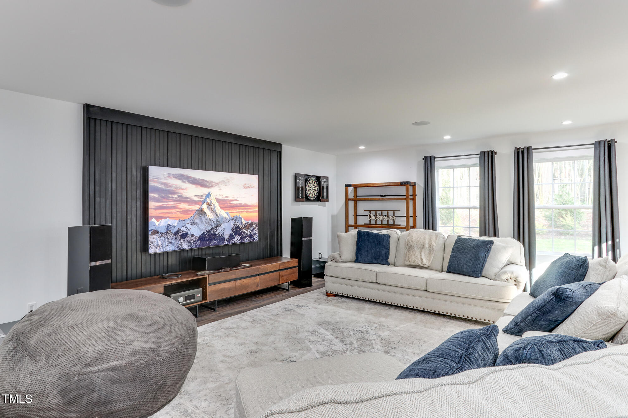 1005 Willow Run South Drive