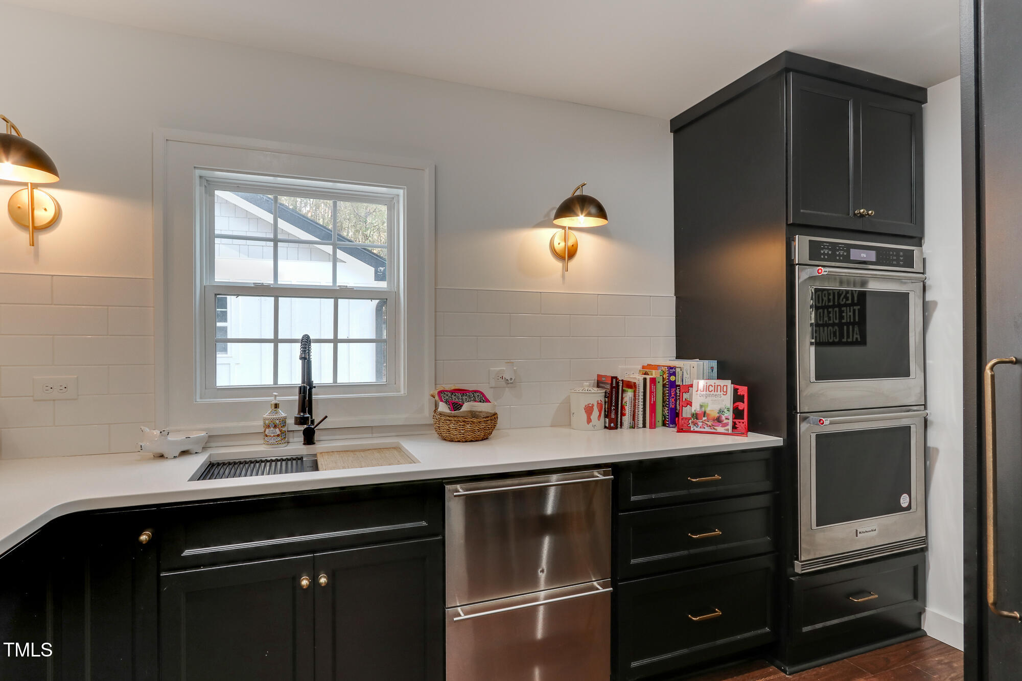 1005 Willow Run South Drive