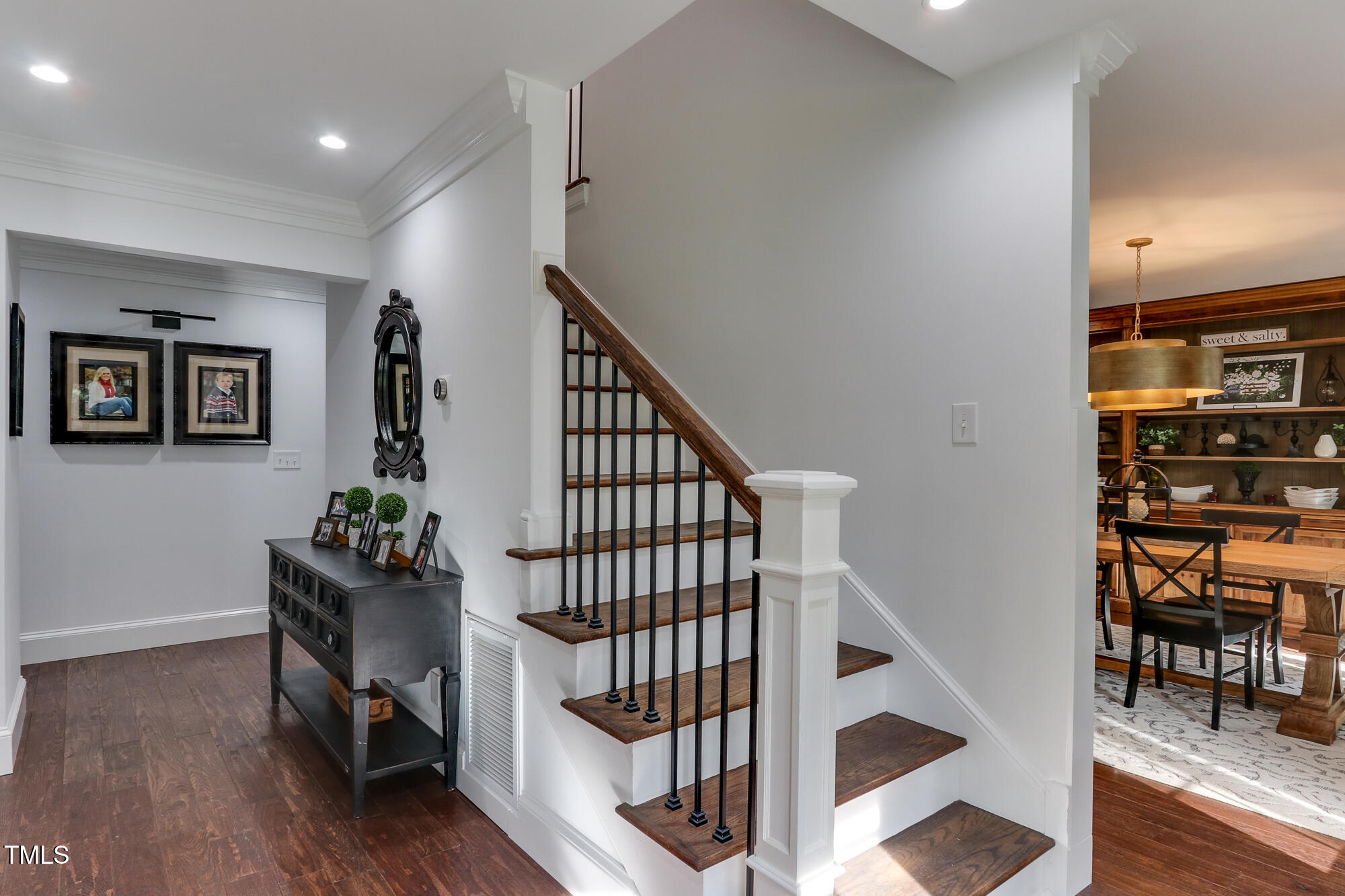 1005 Willow Run South Drive