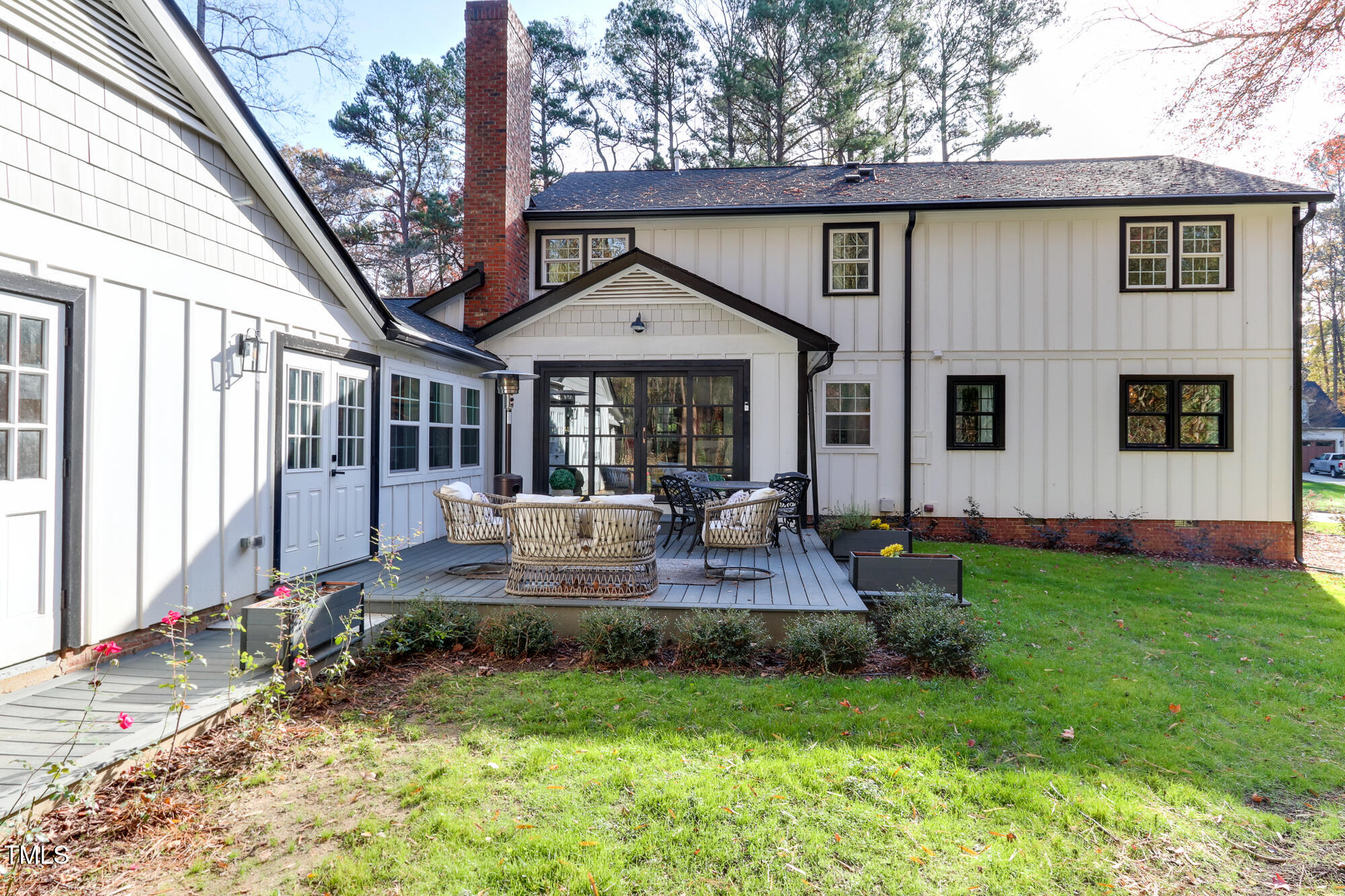 1005 Willow Run South Drive