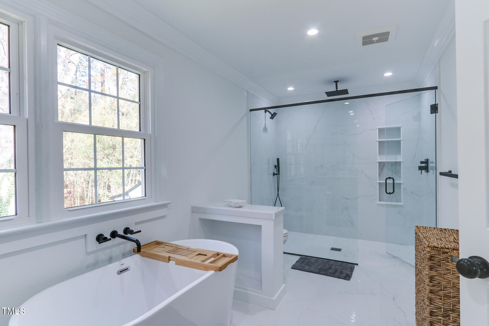 1005 Willow Run South Drive